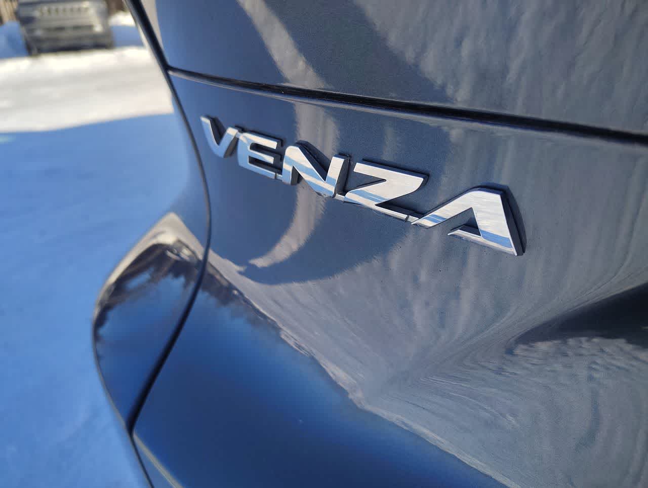 Thumbnail: 2022 Toyota Venza - 10