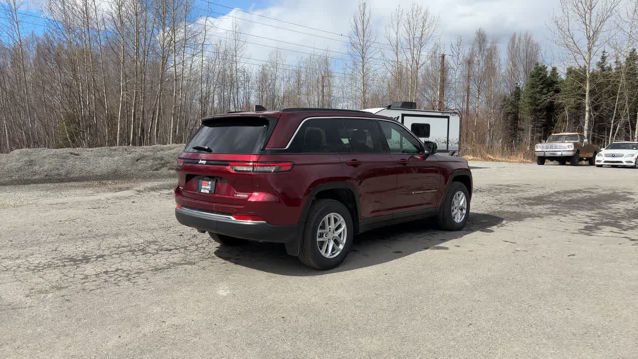 Thumbnail: 2026 Jeep Grand Cherokee - 14