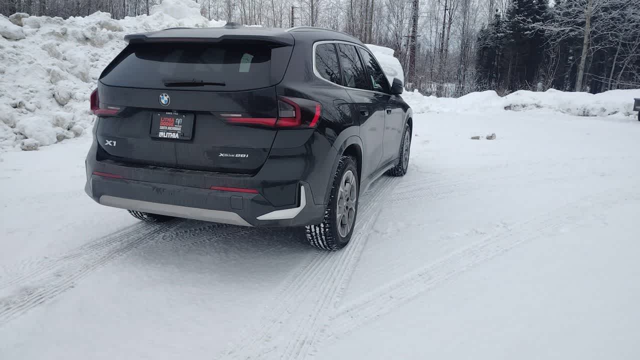 Thumbnail: 2025 BMW X1 - 12