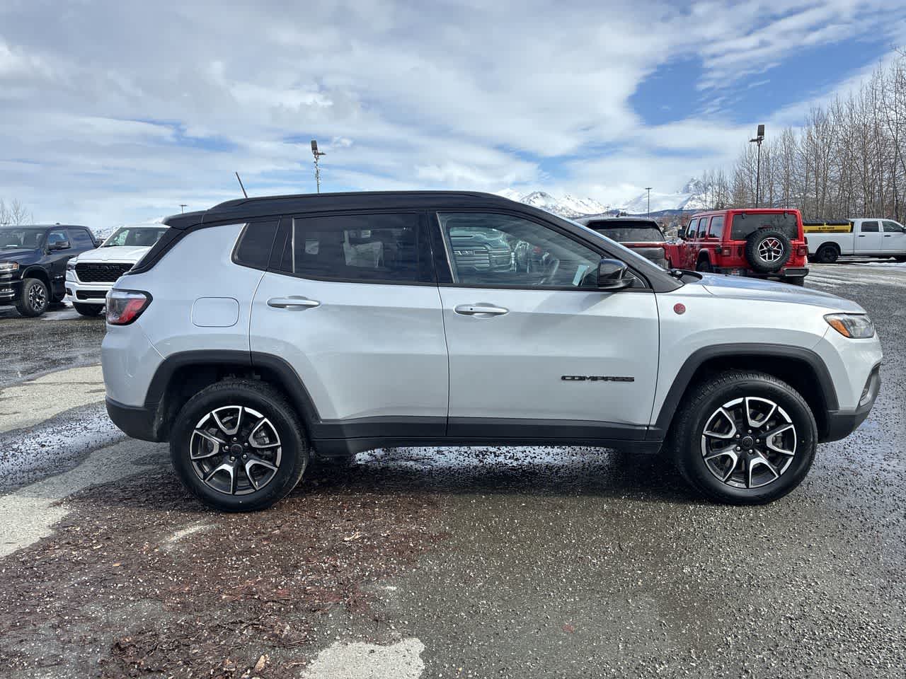 Thumbnail: 2025 Jeep Compass - 9