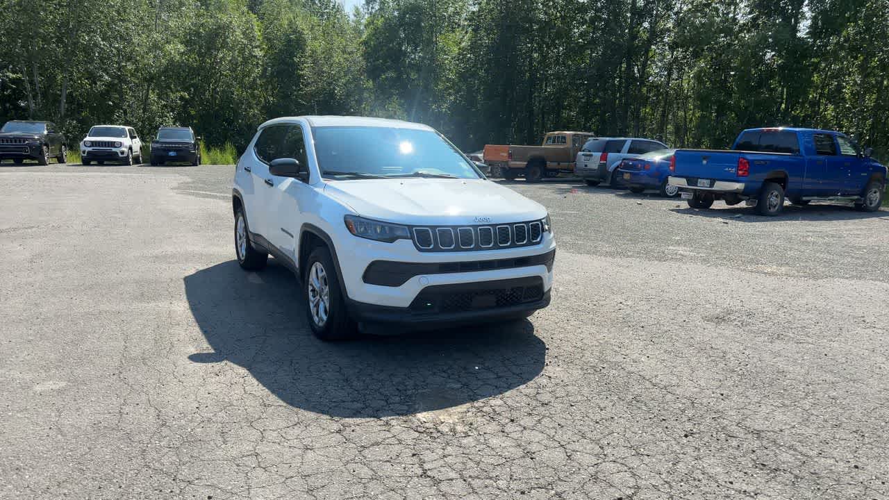 Thumbnail: 2025 Jeep Compass - 3