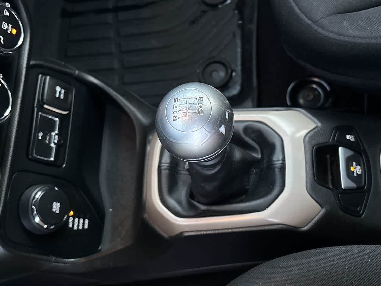 Thumbnail: 2017 Jeep Renegade - 26