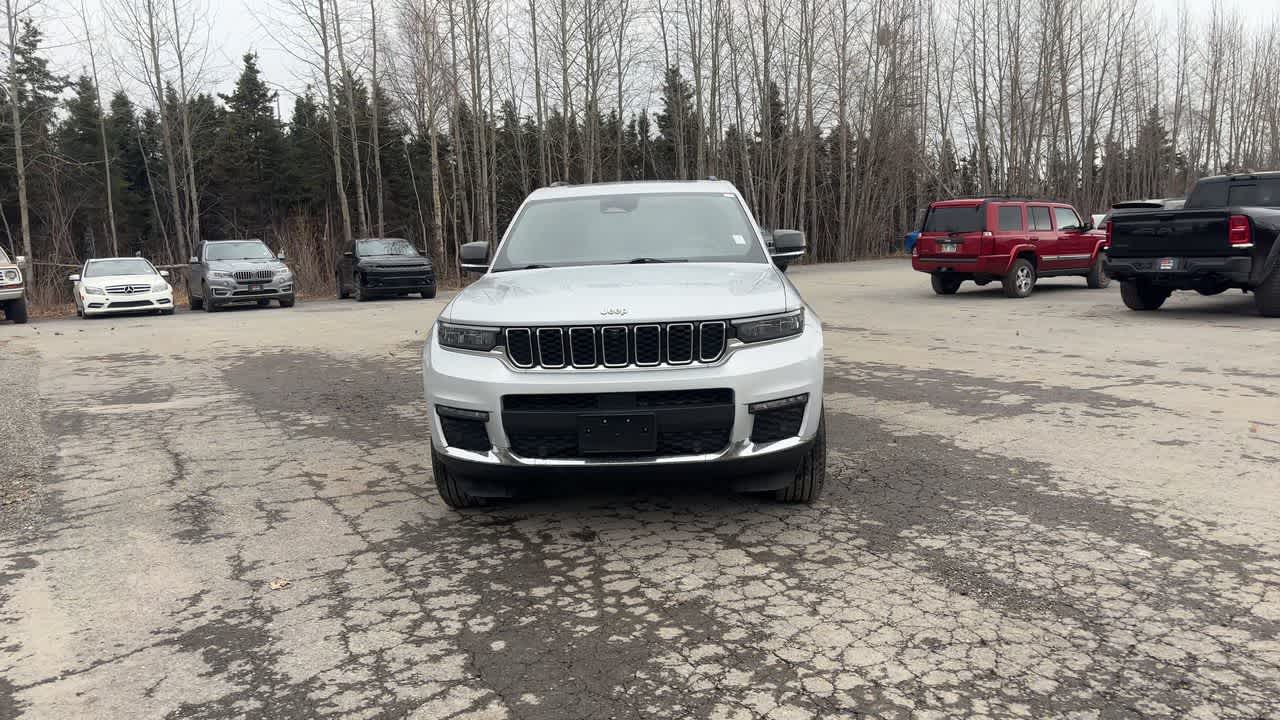 Thumbnail: 2024 Jeep Grand Cherokee L - 4