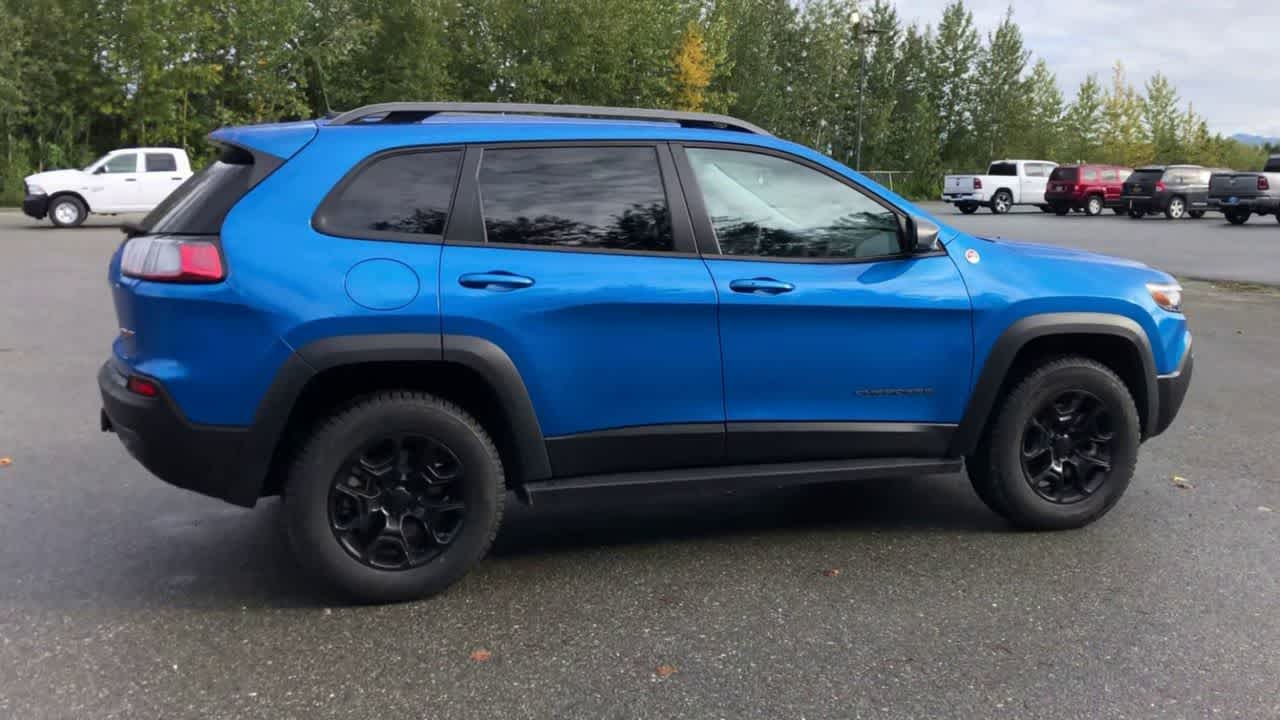 Thumbnail: 2021 Jeep Cherokee - 15