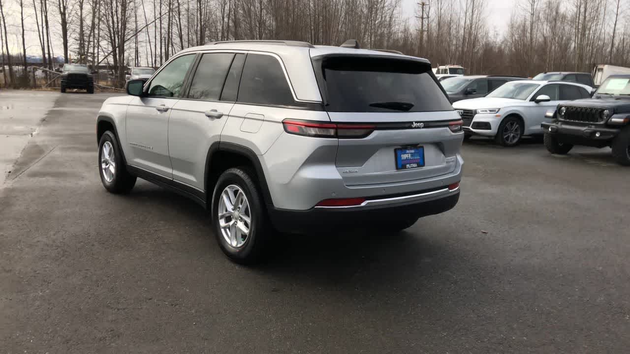 Thumbnail: 2025 Jeep Grand Cherokee - 10