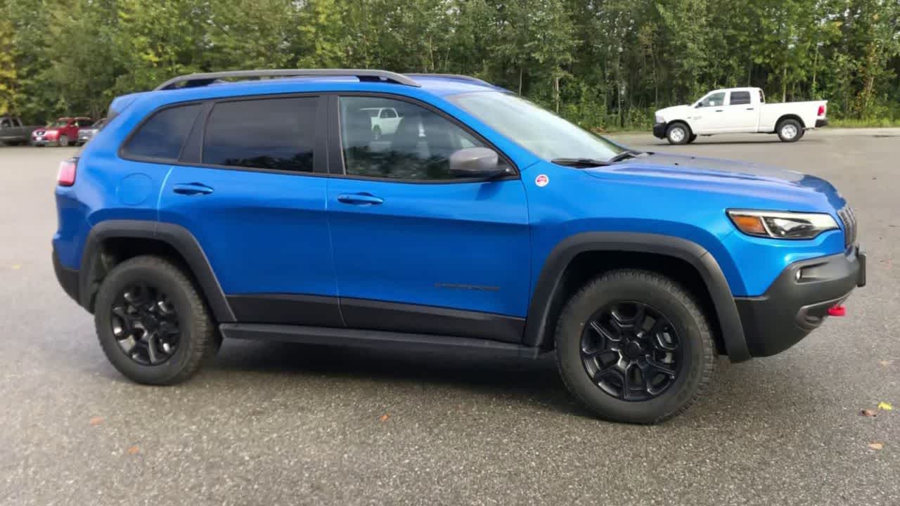 Thumbnail: 2021 Jeep Cherokee - 17