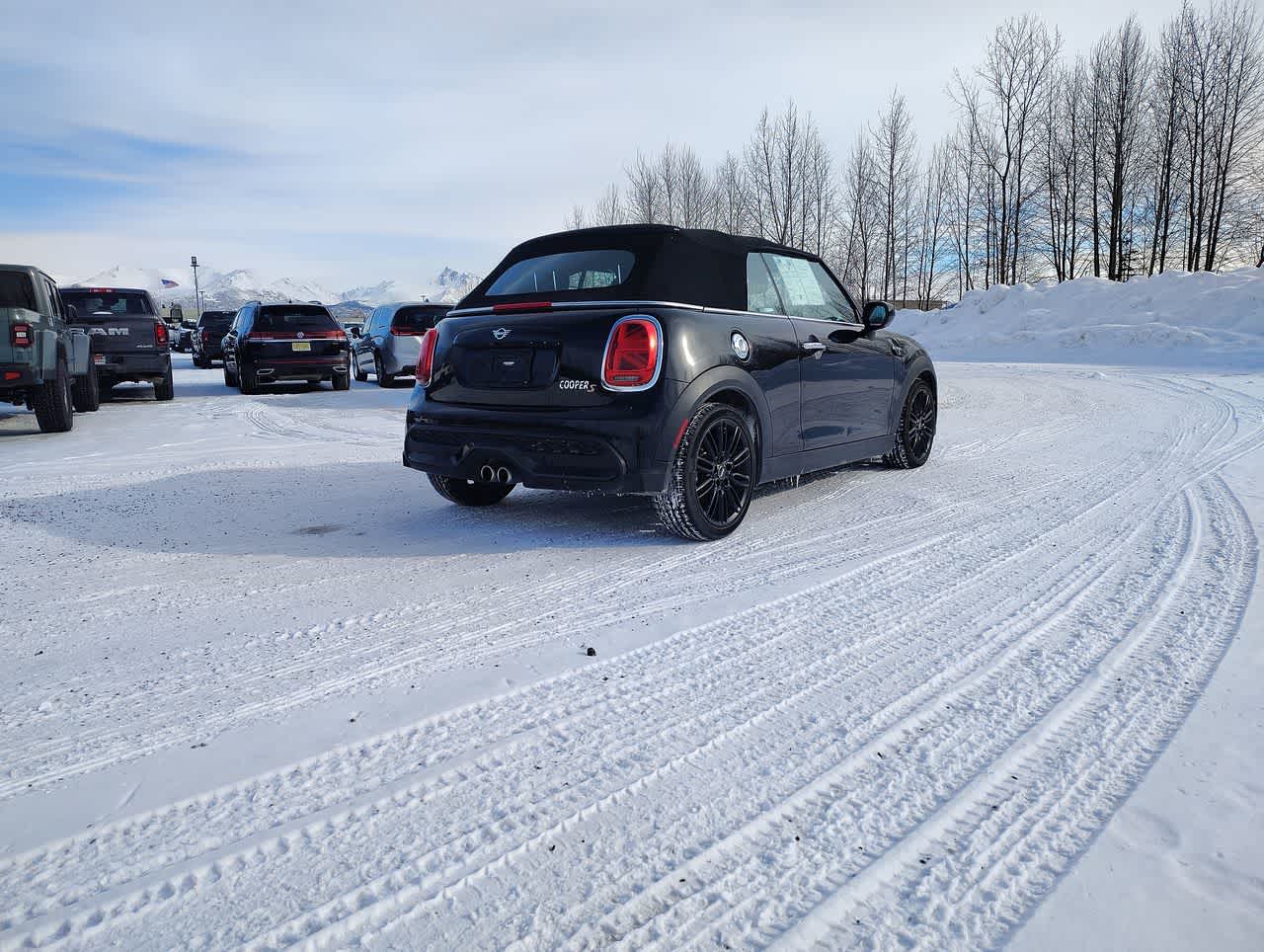 Thumbnail: 2024 MINI Cooper Convertible - 8