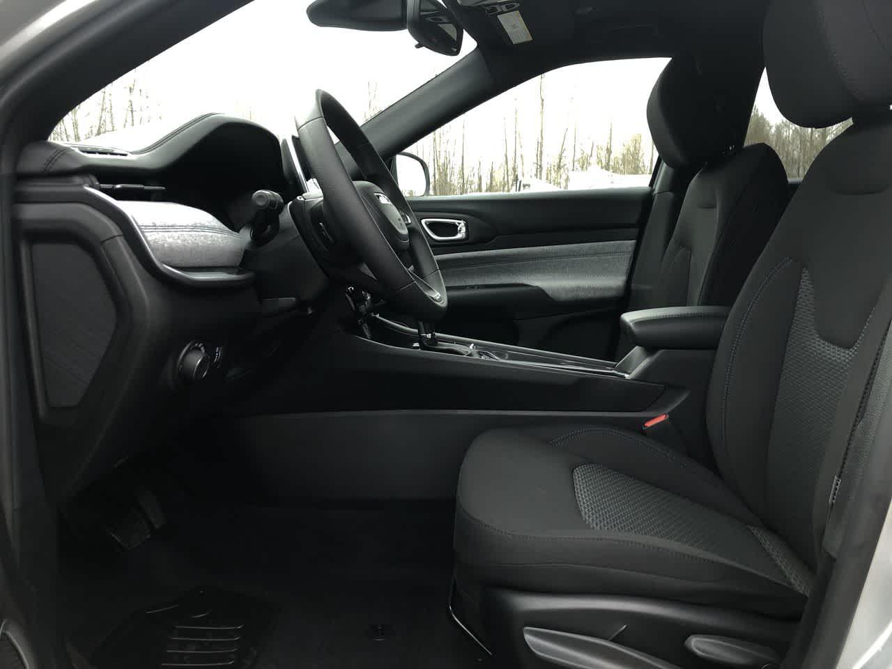 Thumbnail: 2025 Jeep Compass - 23