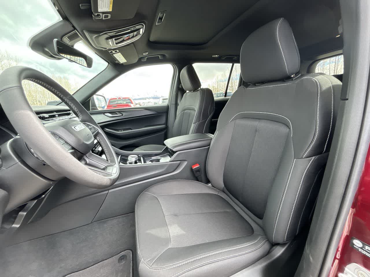 Thumbnail: 2026 Jeep Grand Cherokee - 23