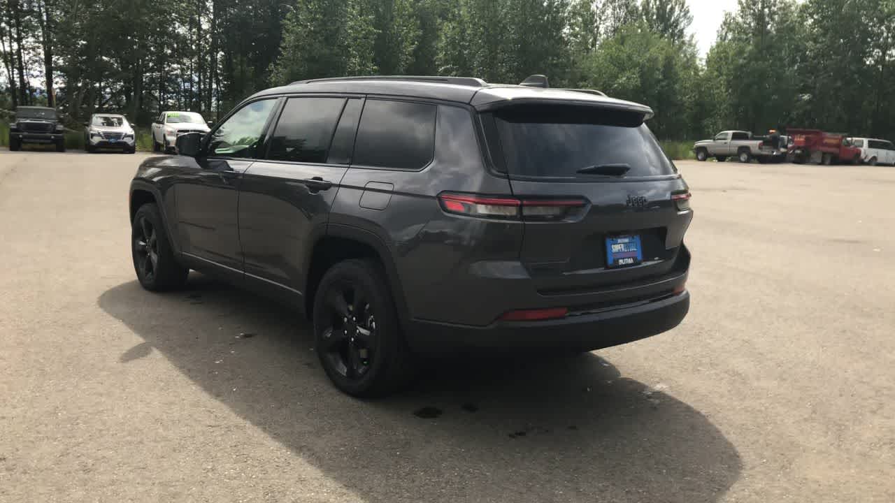 Thumbnail: 2025 Jeep Grand Cherokee - 10