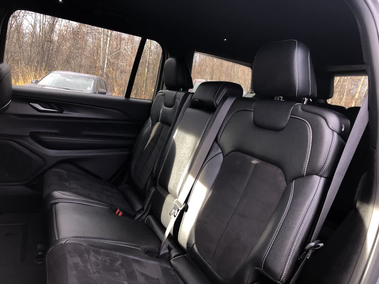 Thumbnail: 2024 Jeep Grand Cherokee L - 22