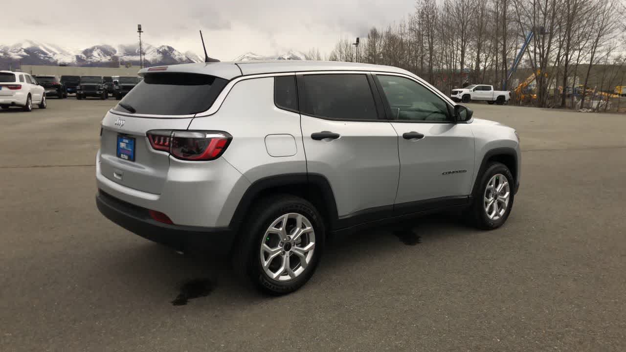 Thumbnail: 2025 Jeep Compass - 13