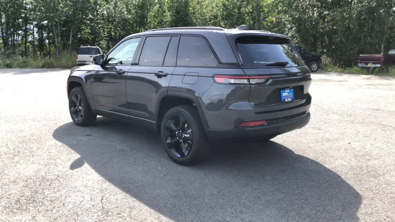 Thumbnail: 2025 Jeep Grand Cherokee - 10