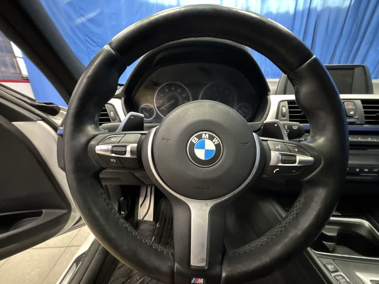 Thumbnail: 2013 BMW 3 Series - 24