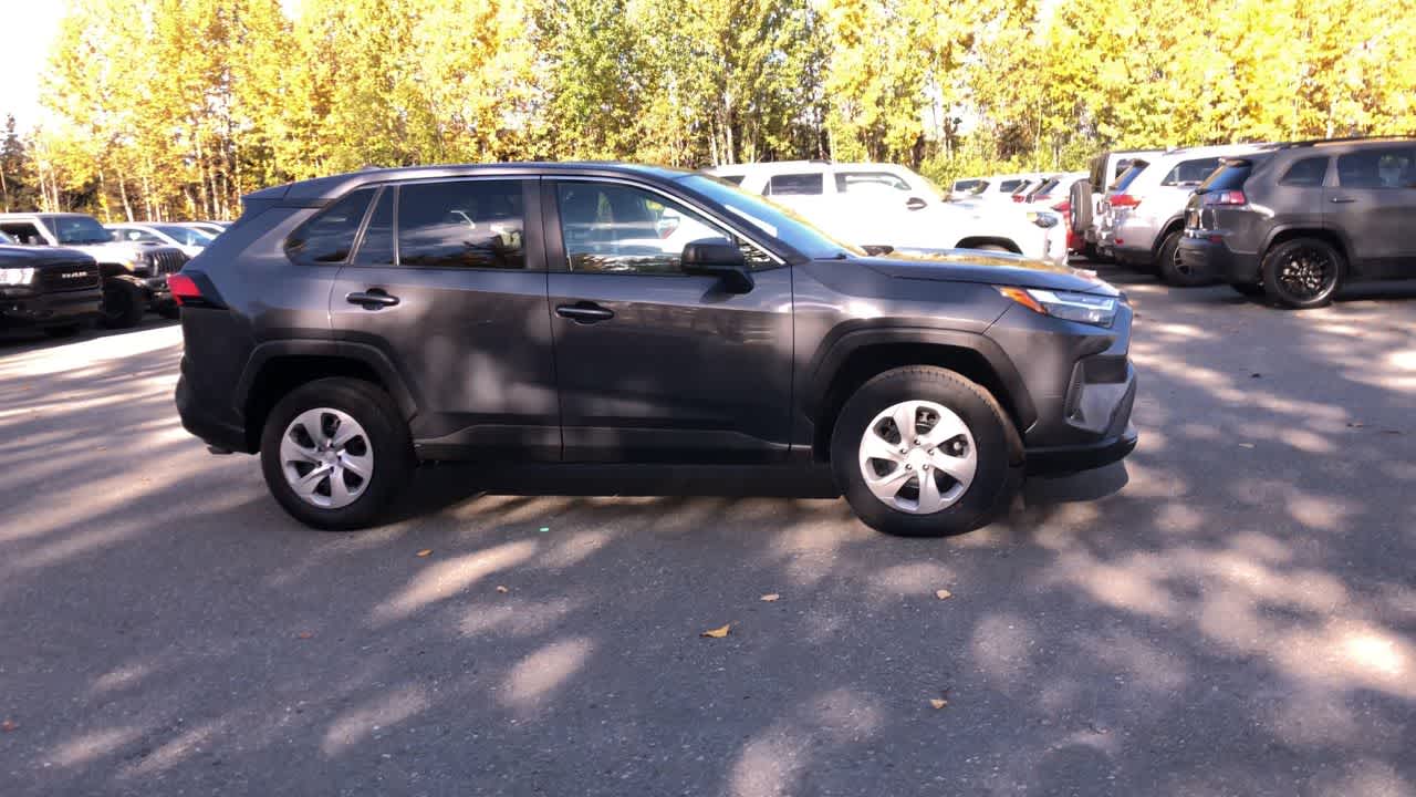 Thumbnail: 2024 Toyota RAV4 - 17