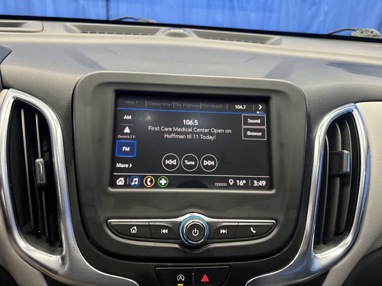 Thumbnail: 2022 Chevrolet Equinox - 18