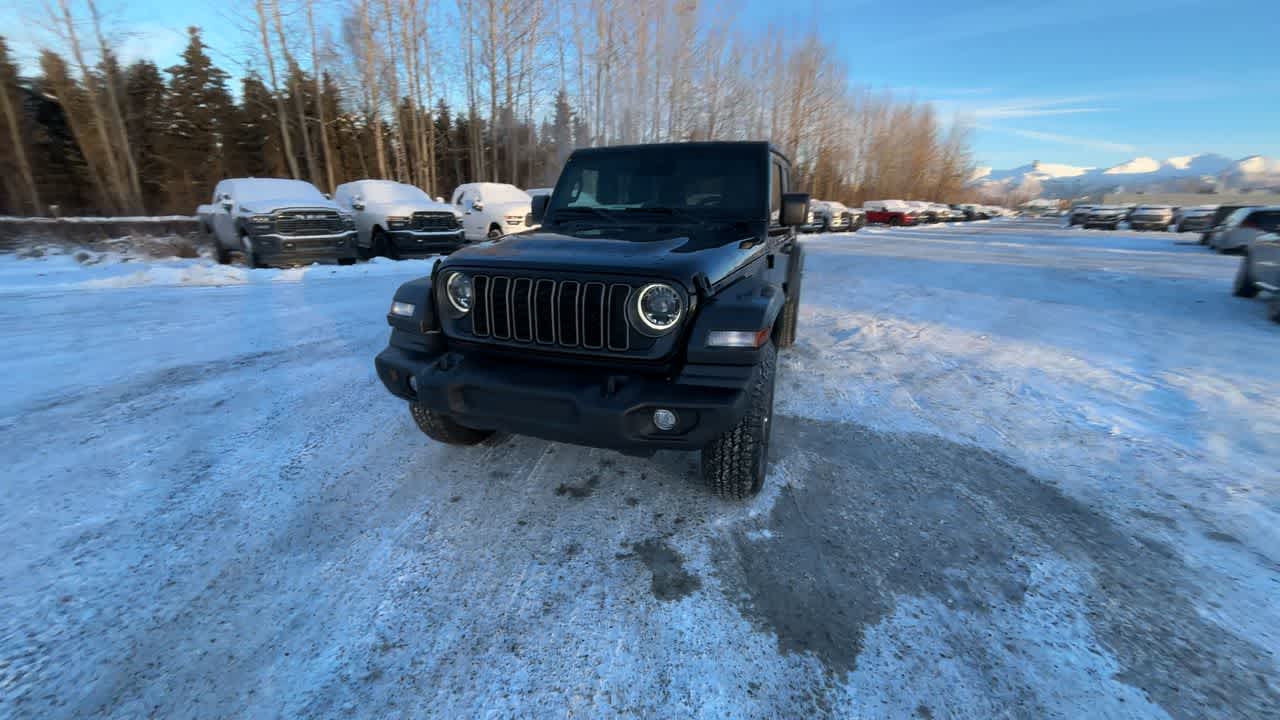 Thumbnail: 2026 Jeep Wrangler - 5