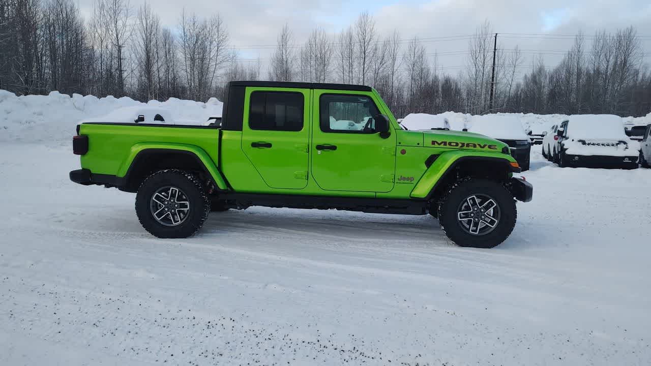 Thumbnail: 2026 Jeep Gladiator - 15