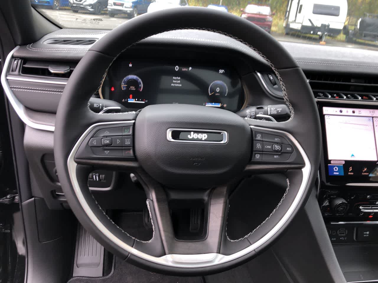 Thumbnail: 2025 Jeep Grand Cherokee - 25