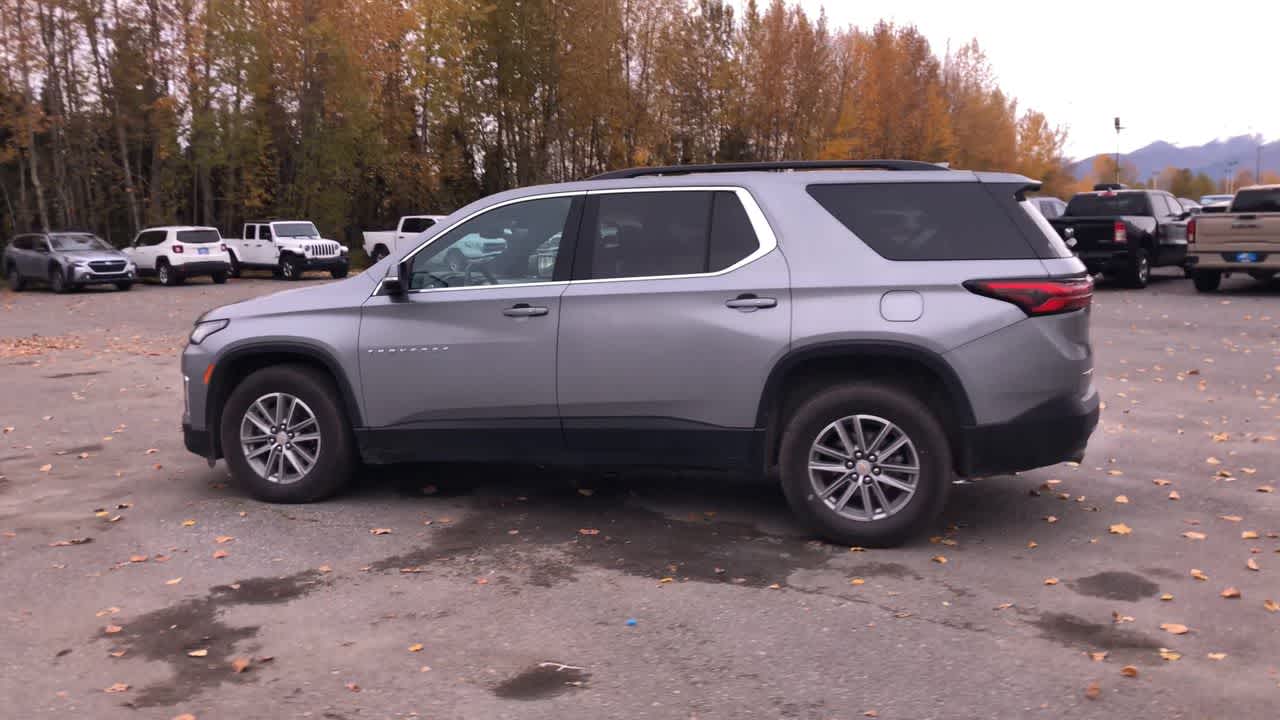 Thumbnail: 2023 Chevrolet Traverse - 9