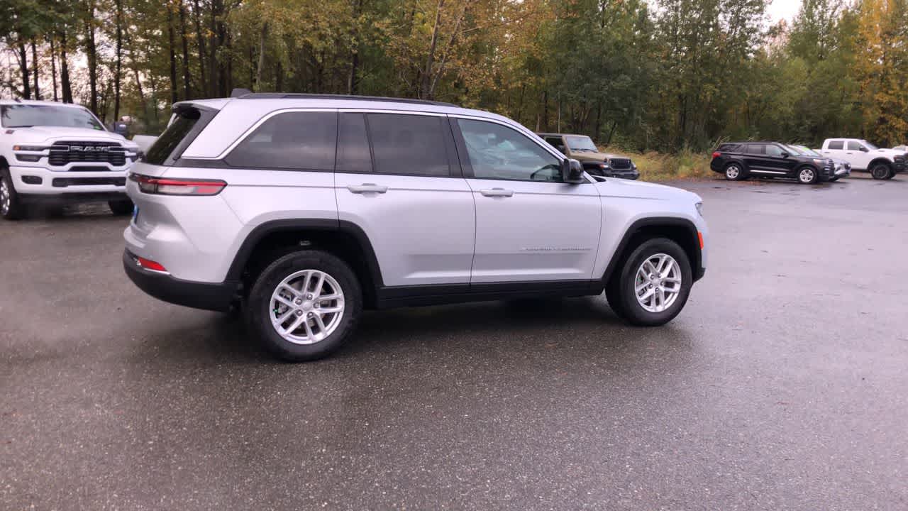 Thumbnail: 2025 Jeep Grand Cherokee - 15