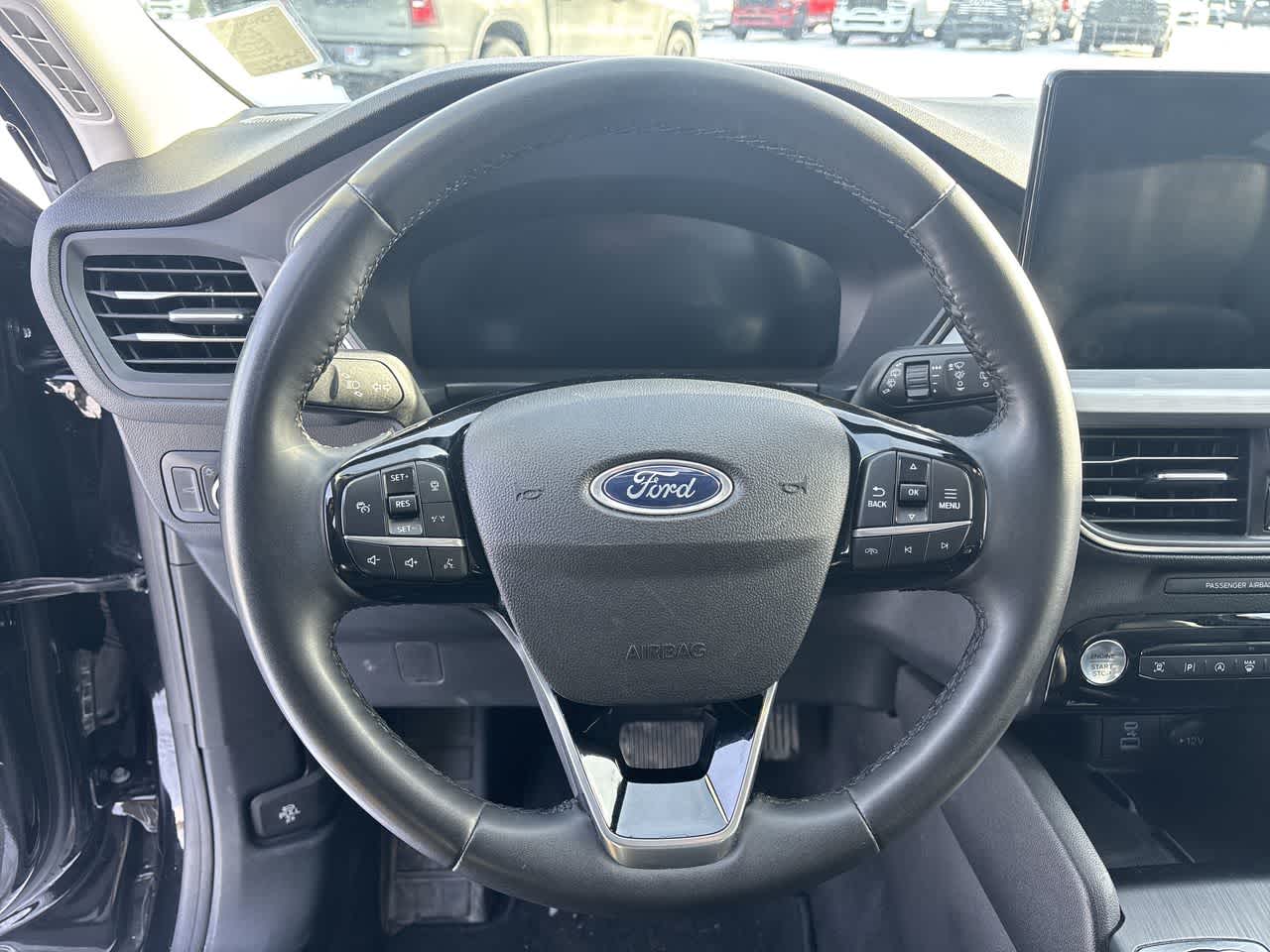 Thumbnail: 2023 Ford Escape - 16