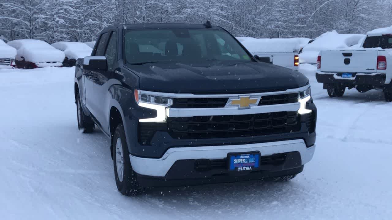 Thumbnail: 2022 Chevrolet Silverado 1500 - 4