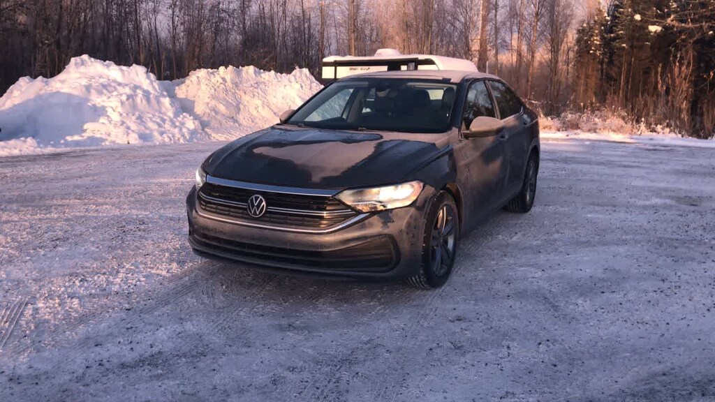 Used 2024 Volkswagen Jetta SE Sedan