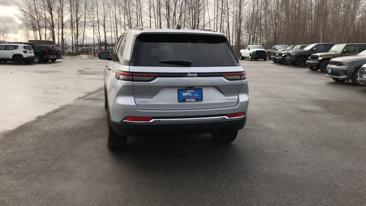 Thumbnail: 2025 Jeep Grand Cherokee - 11