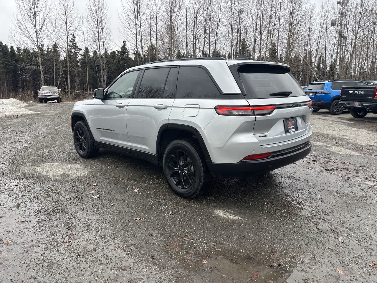 Thumbnail: 2025 Jeep Grand Cherokee - 6