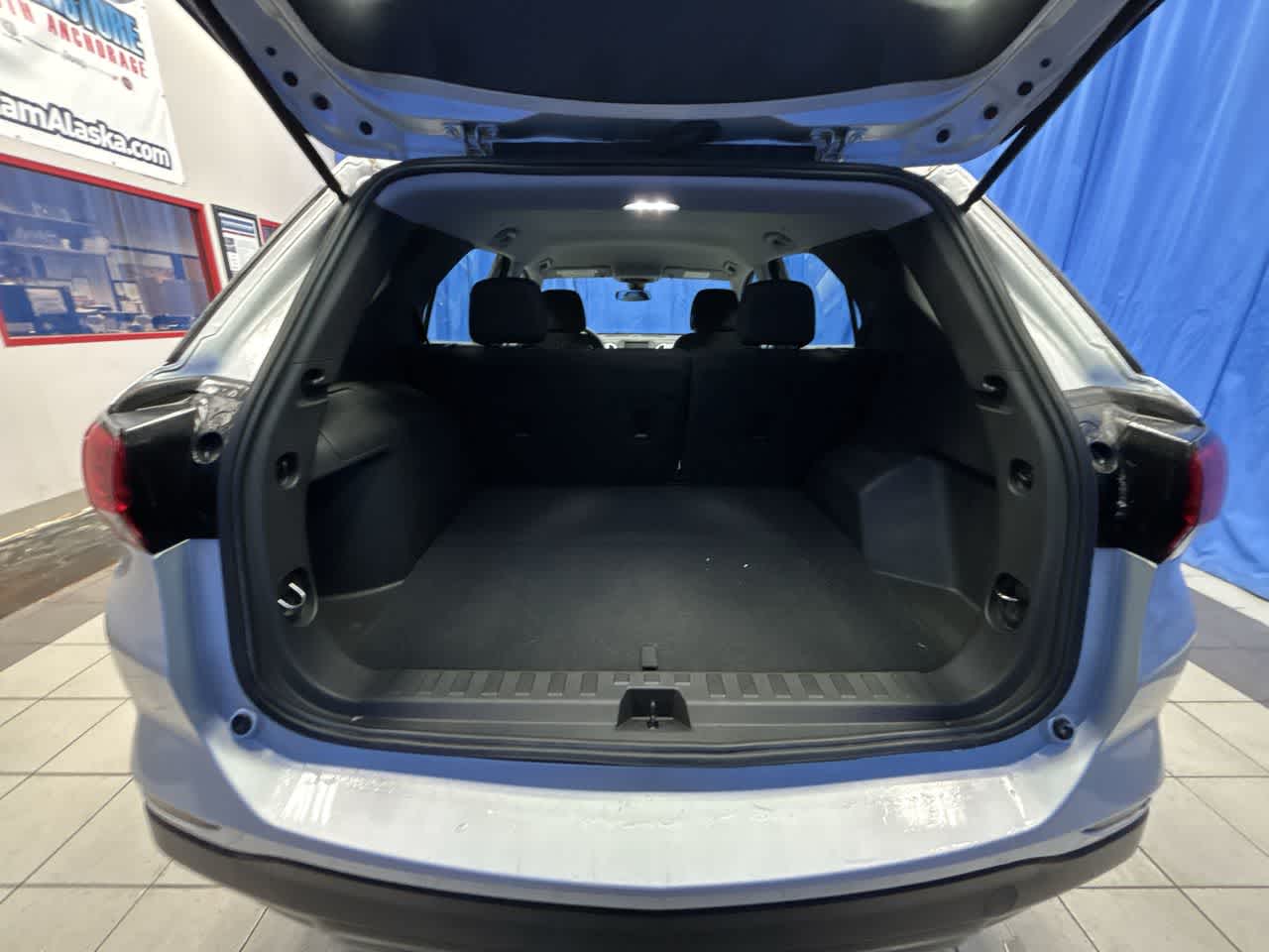 Thumbnail: 2022 Chevrolet Equinox - 12