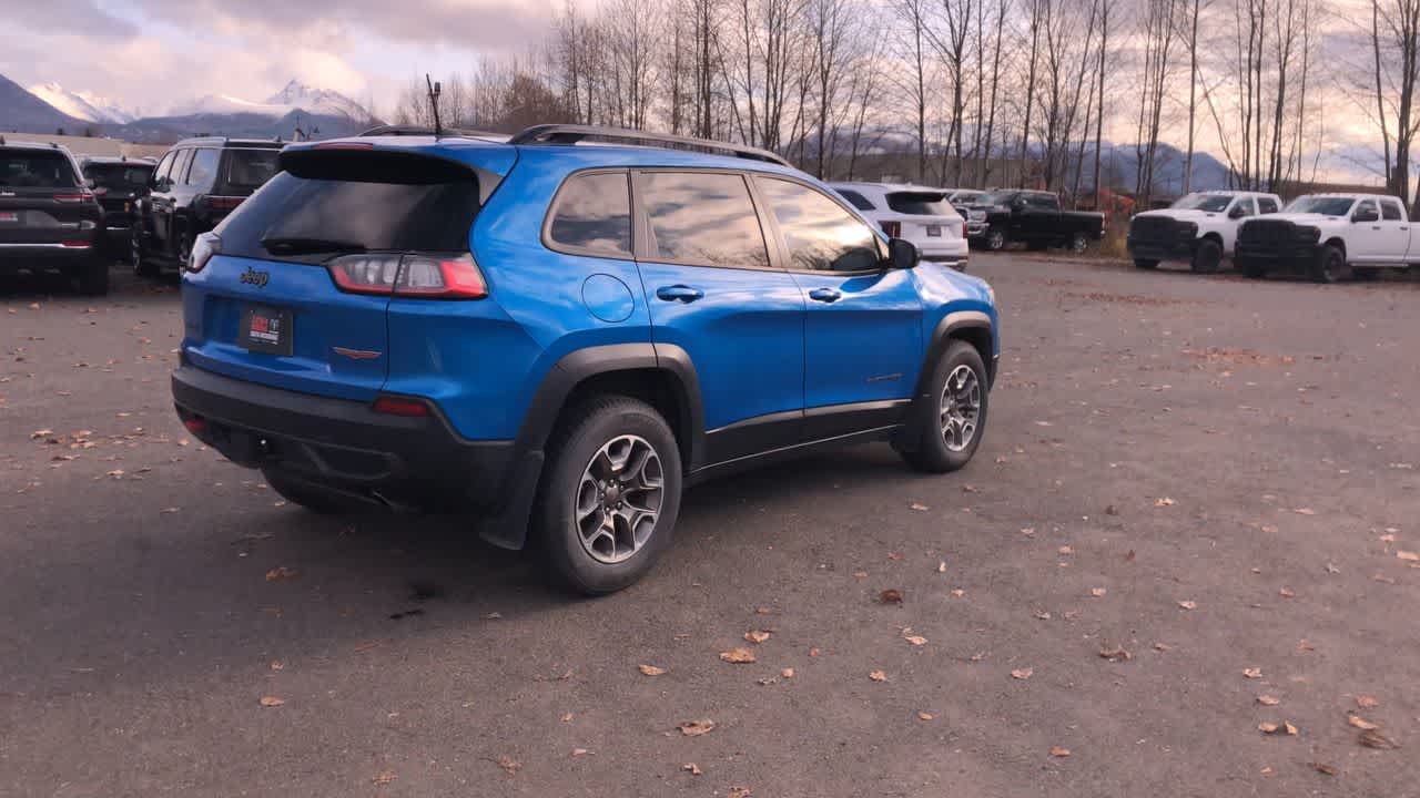 Thumbnail: 2022 Jeep Cherokee - 13