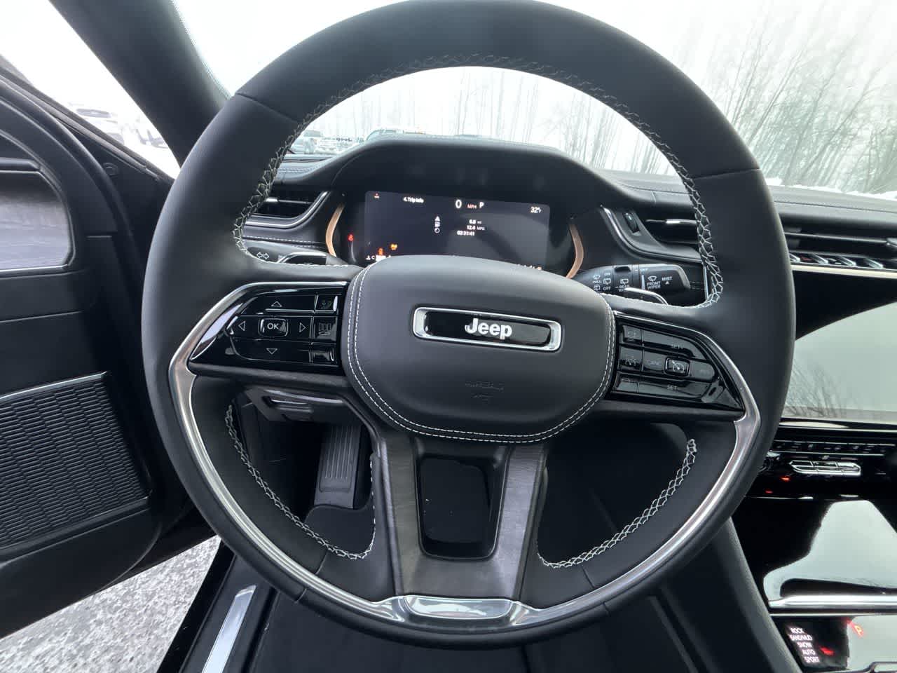 Thumbnail: 2025 Jeep Grand Cherokee - 25