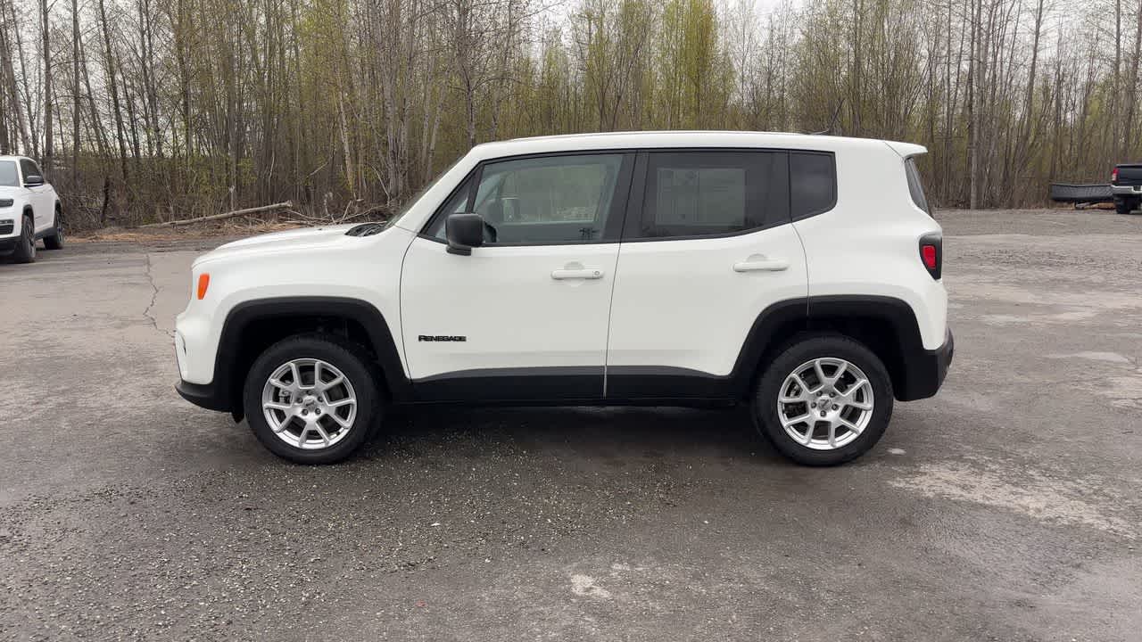 Thumbnail: 2023 Jeep Renegade - 8