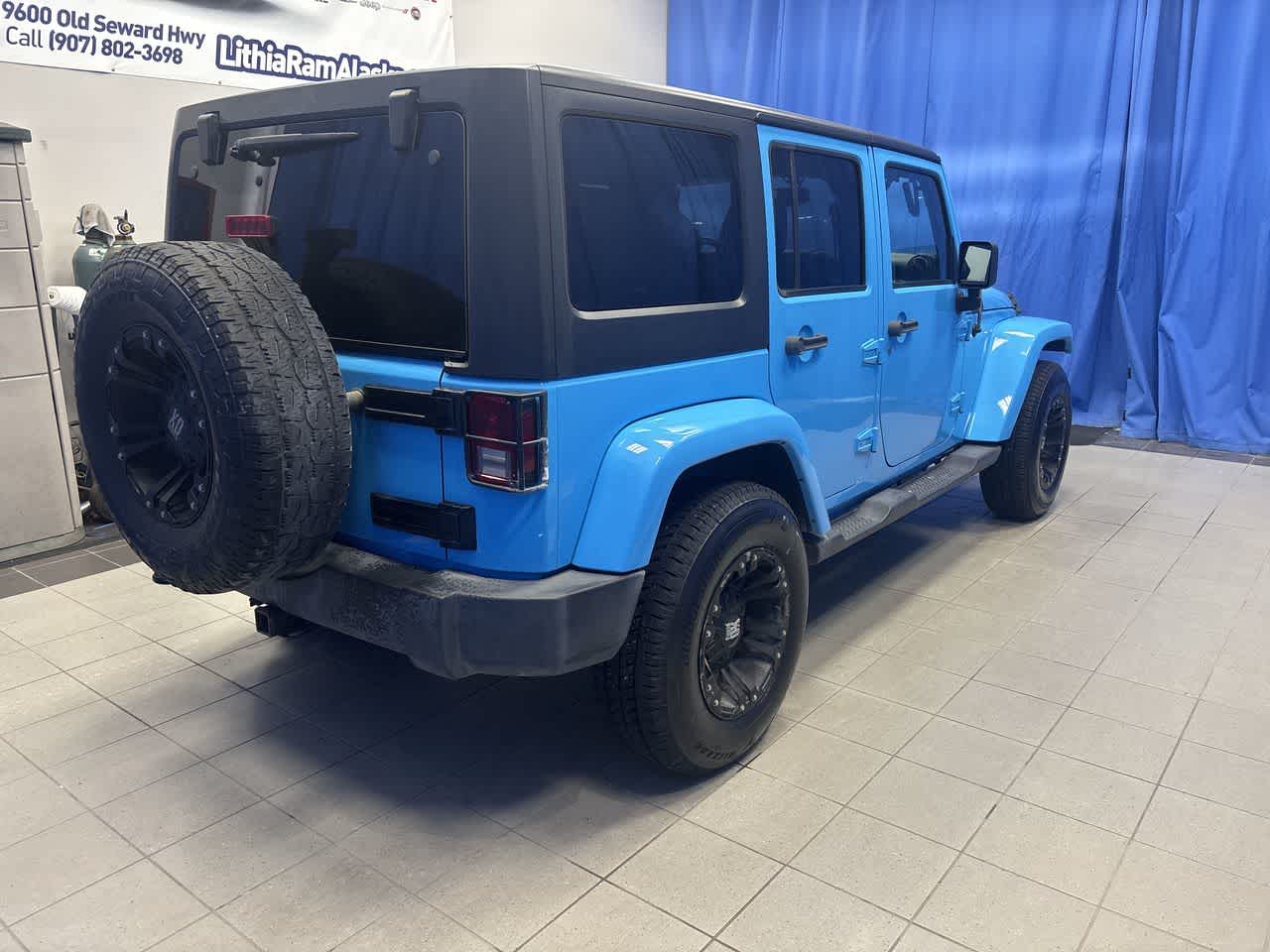 Thumbnail: 2017 Jeep Wrangler - 8