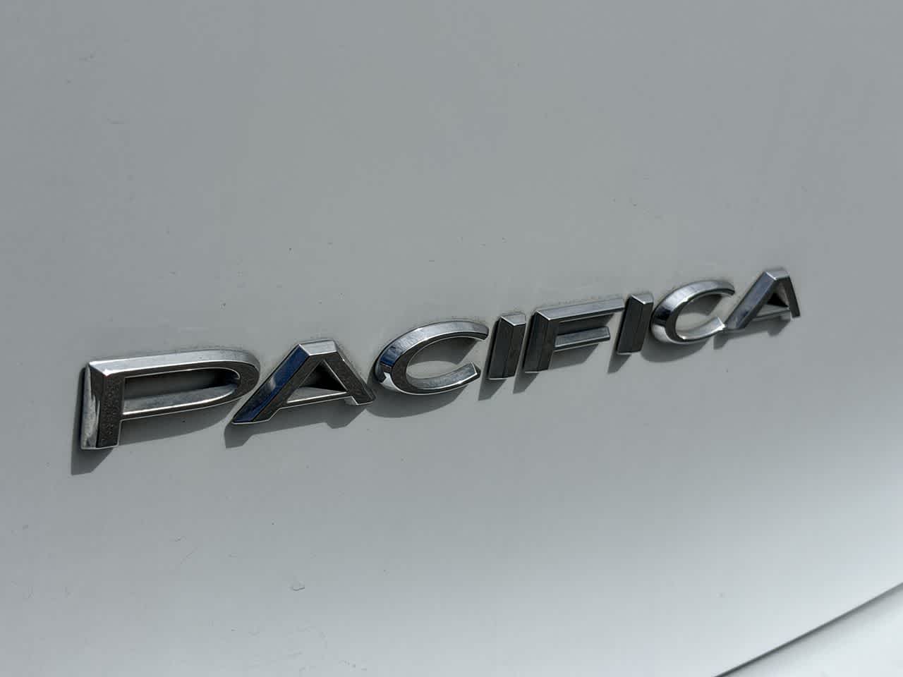Thumbnail: 2024 Chrysler Pacifica - 18
