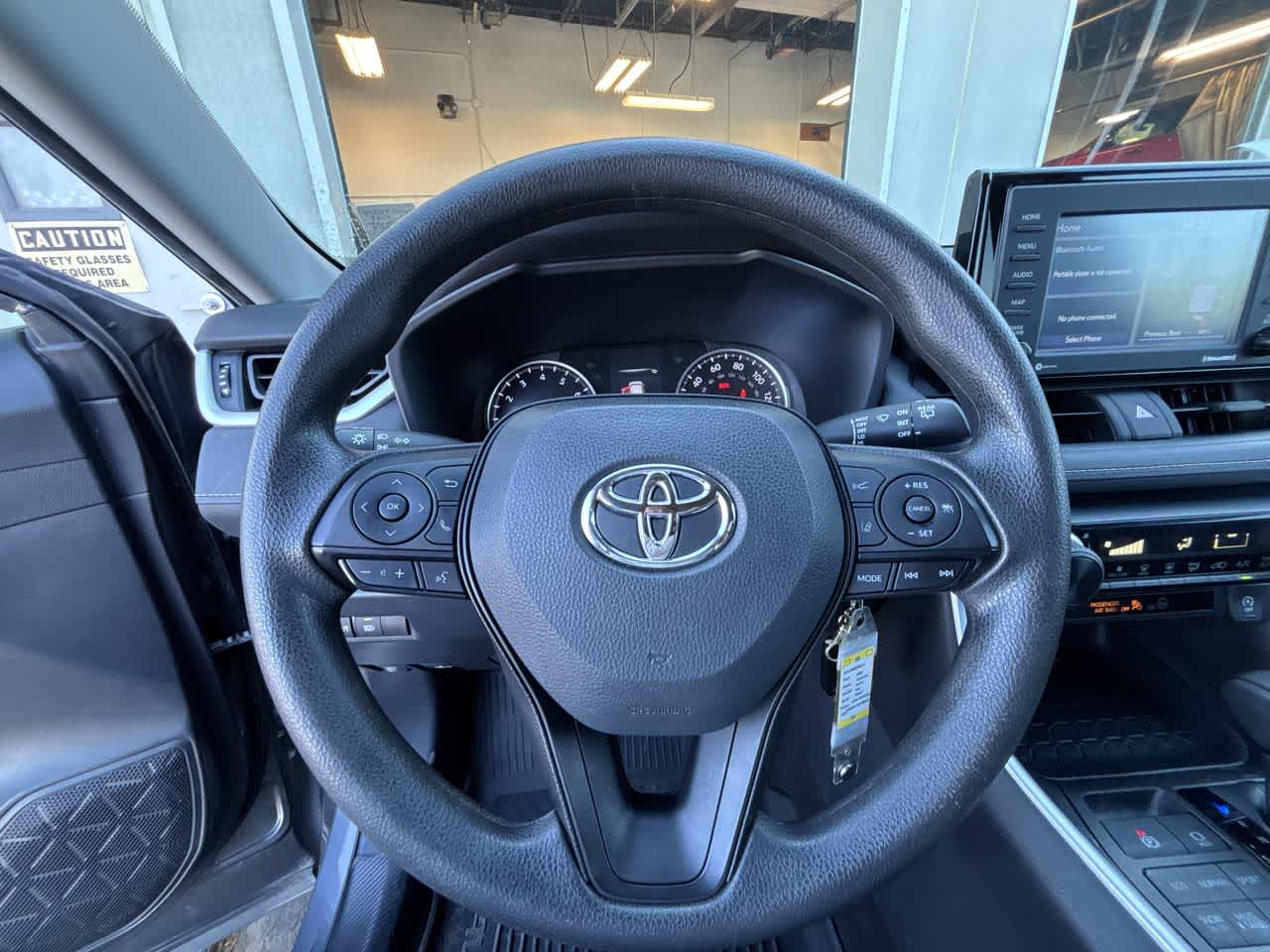Thumbnail: 2022 Toyota RAV4 - 25