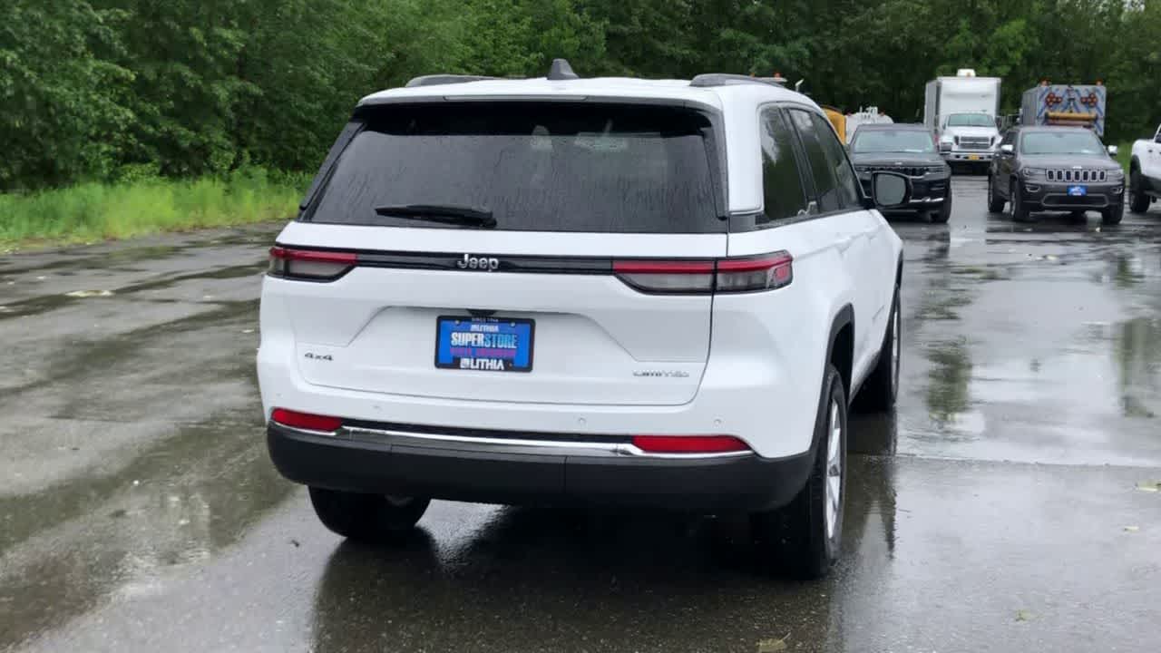 Thumbnail: 2023 Jeep Grand Cherokee - 13