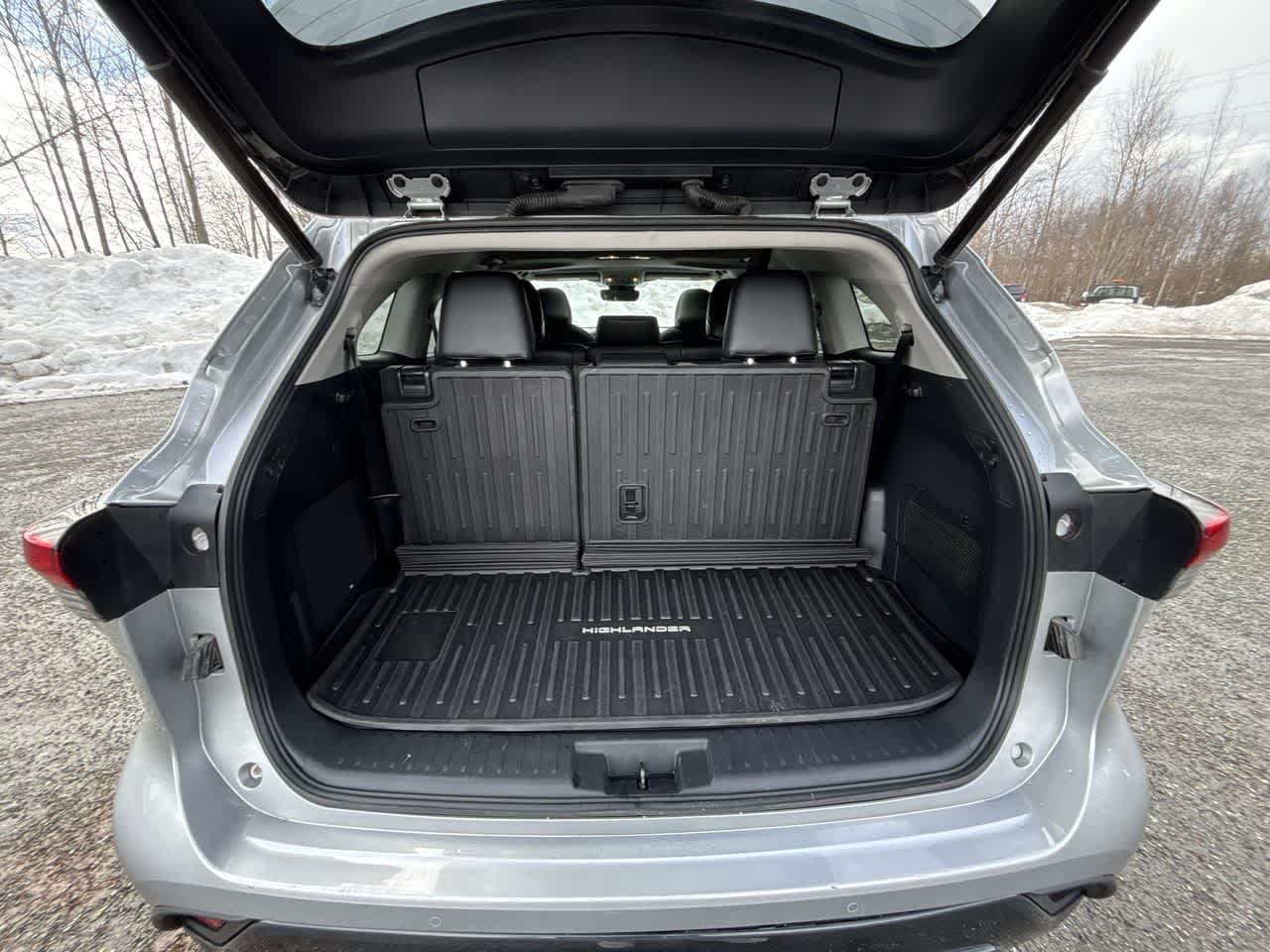 Thumbnail: 2021 Toyota Highlander - 11