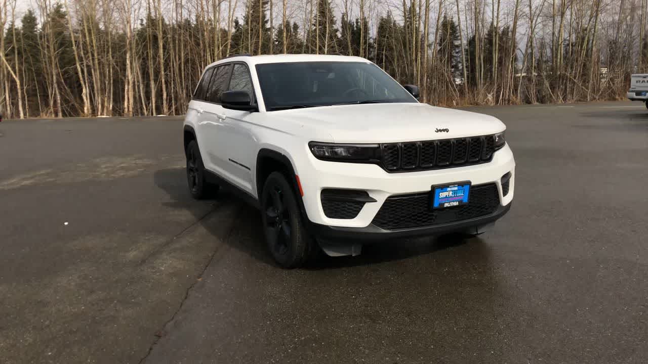 Thumbnail: 2023 Jeep Grand Cherokee - 2