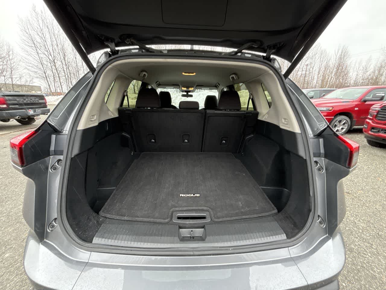 Thumbnail: 2025 Nissan Rogue - 11