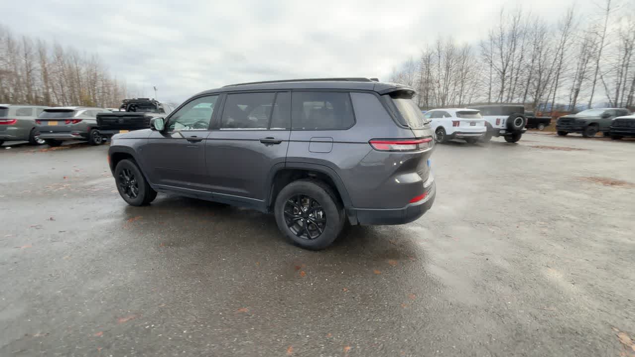 Thumbnail: 2024 Jeep Grand Cherokee L - 10