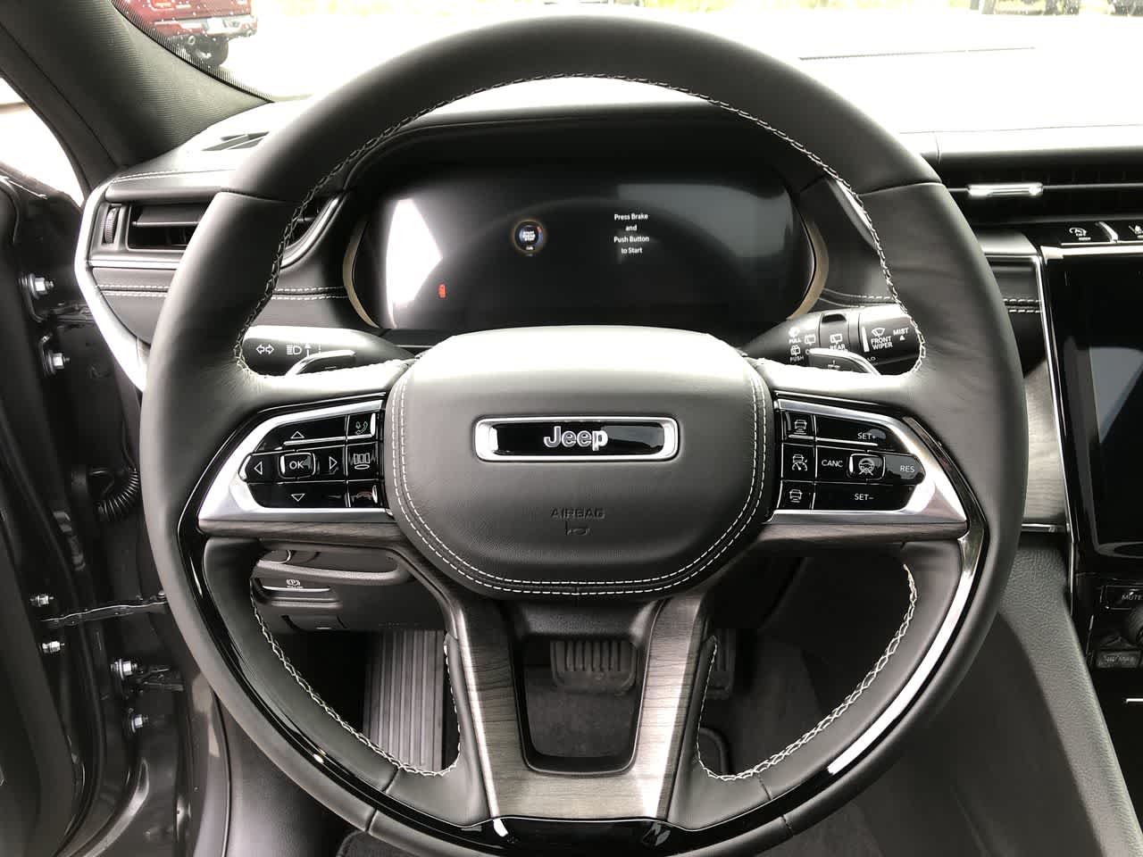 Thumbnail: 2025 Jeep Grand Cherokee - 25