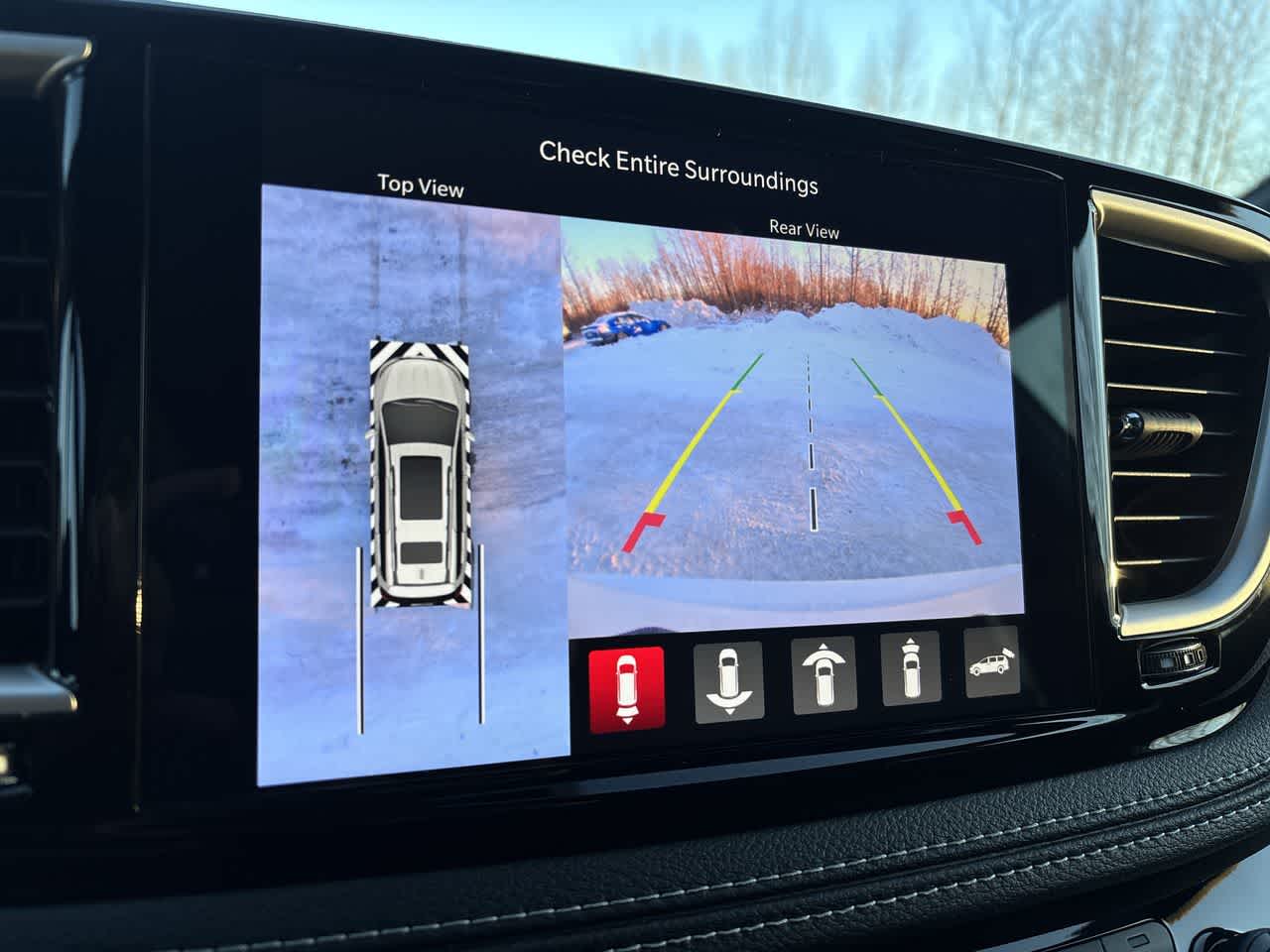 Thumbnail: 2026 Chrysler Pacifica - 29