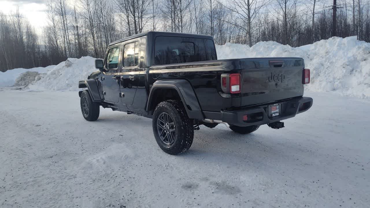 Thumbnail: 2026 Jeep Gladiator - 10