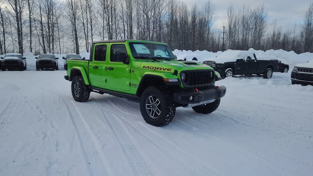 Thumbnail: 2026 Jeep Gladiator - 17