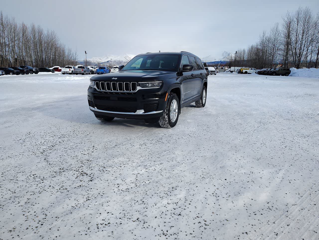 Thumbnail: 2025 Jeep Grand Cherokee - 4