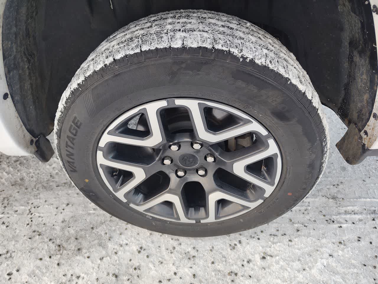 Thumbnail: 2025 RAM 1500 - 21