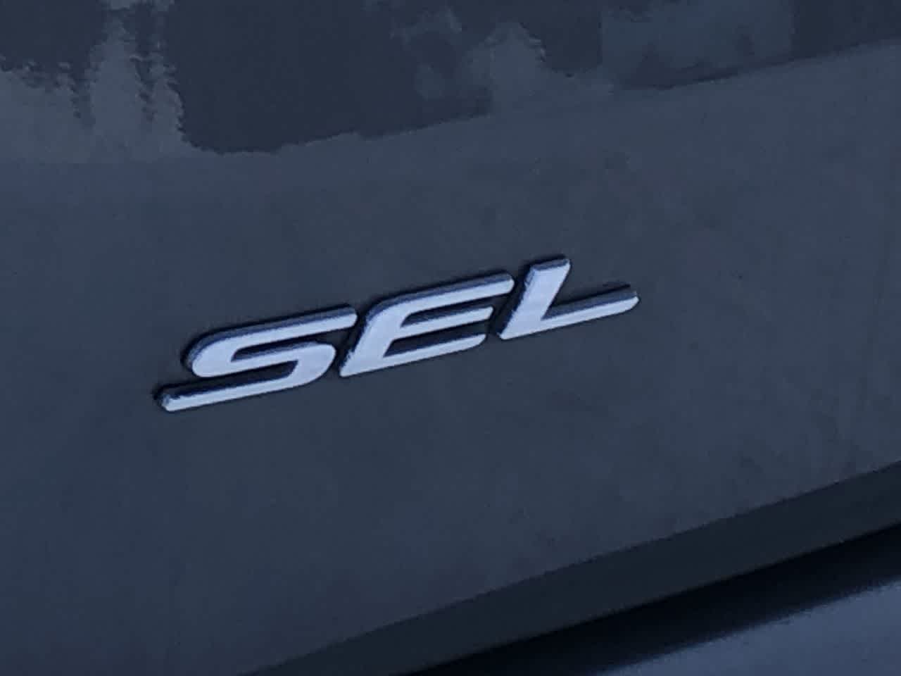 2024 Ford Edge SEL 18