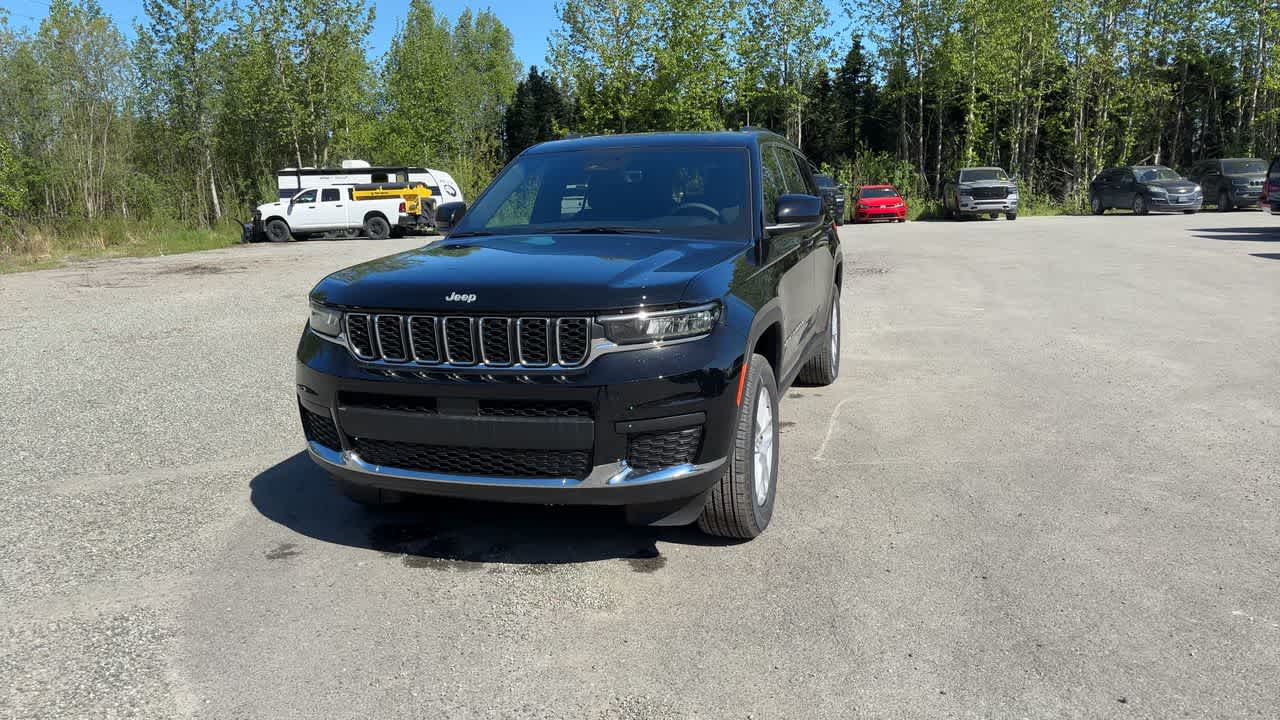 Thumbnail: 2026 Jeep Grand Cherokee - 5